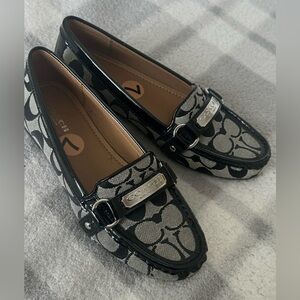 Coach Felisha Signature Loafers | Size 7 | Black & Gray